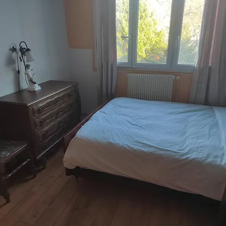 Paisibles Dans Maison Paisible A منزل للإقامة