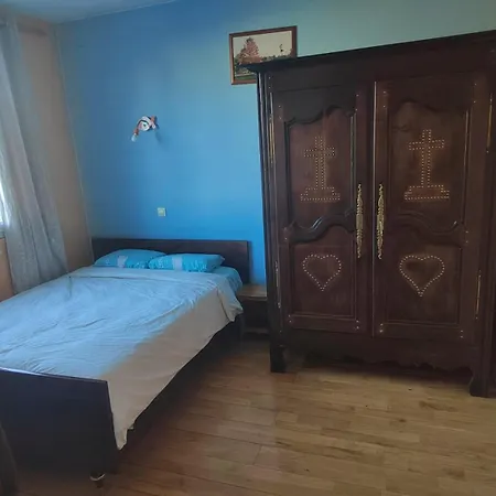 Проживание в семье Paisibles Dans Maison Paisible A *