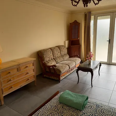 Paisibles Dans Maison A * بوبْئيني