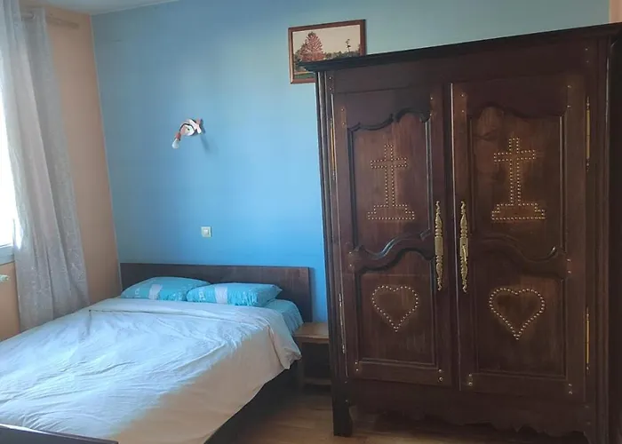 Paisibles Dans Maison Paisible A منزل للإقامة *
